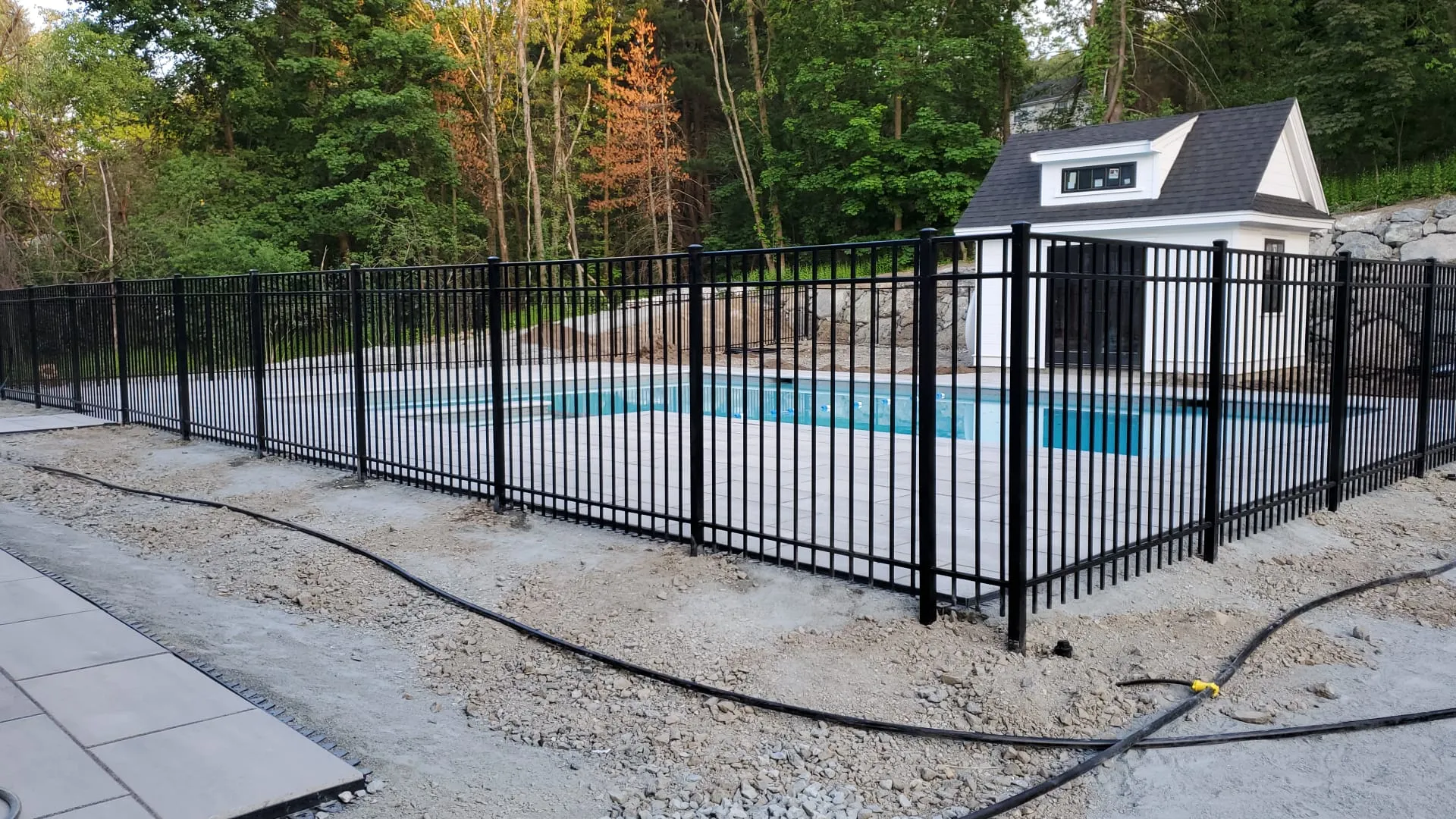 Ornamental aluminum fence photo 4