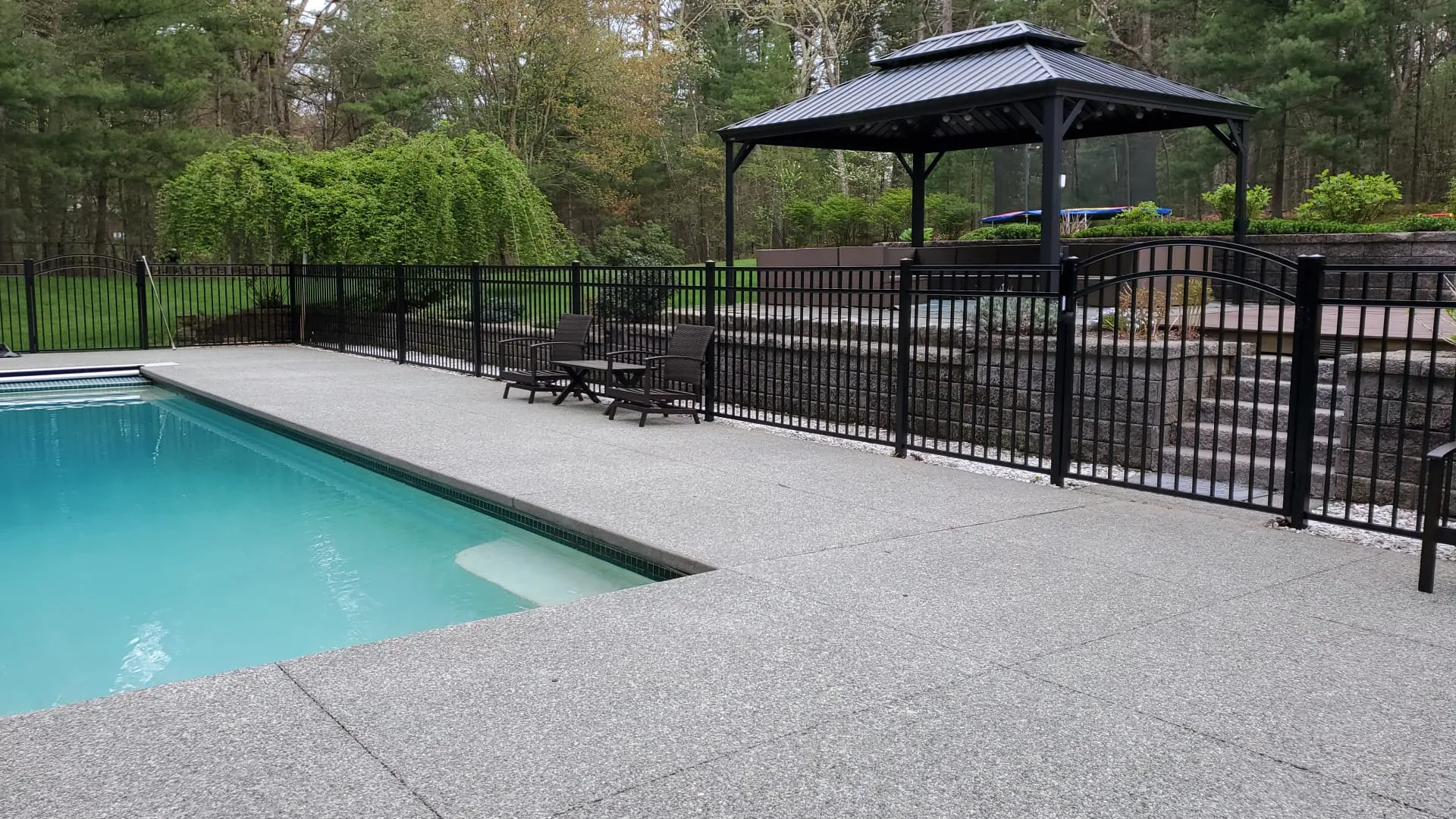 Ornamental aluminum fence photo 5