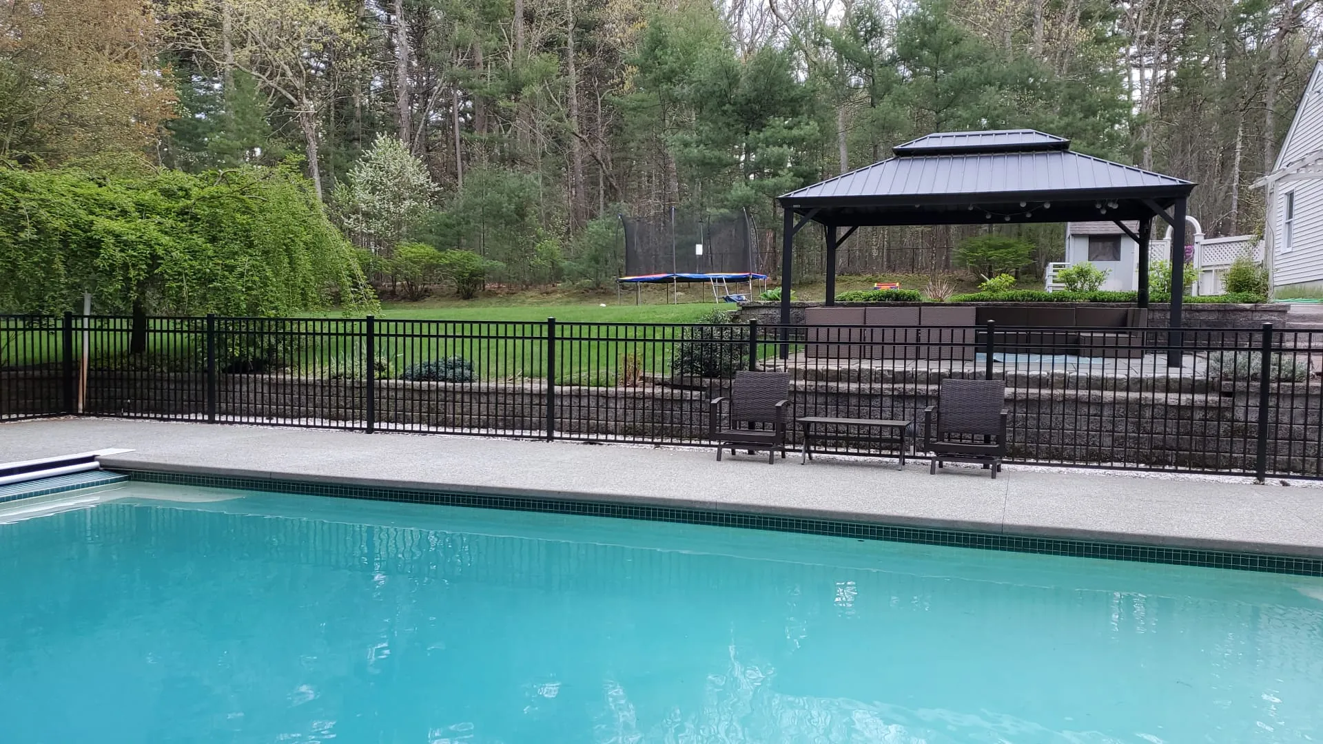 Ornamental aluminum fence photo 6