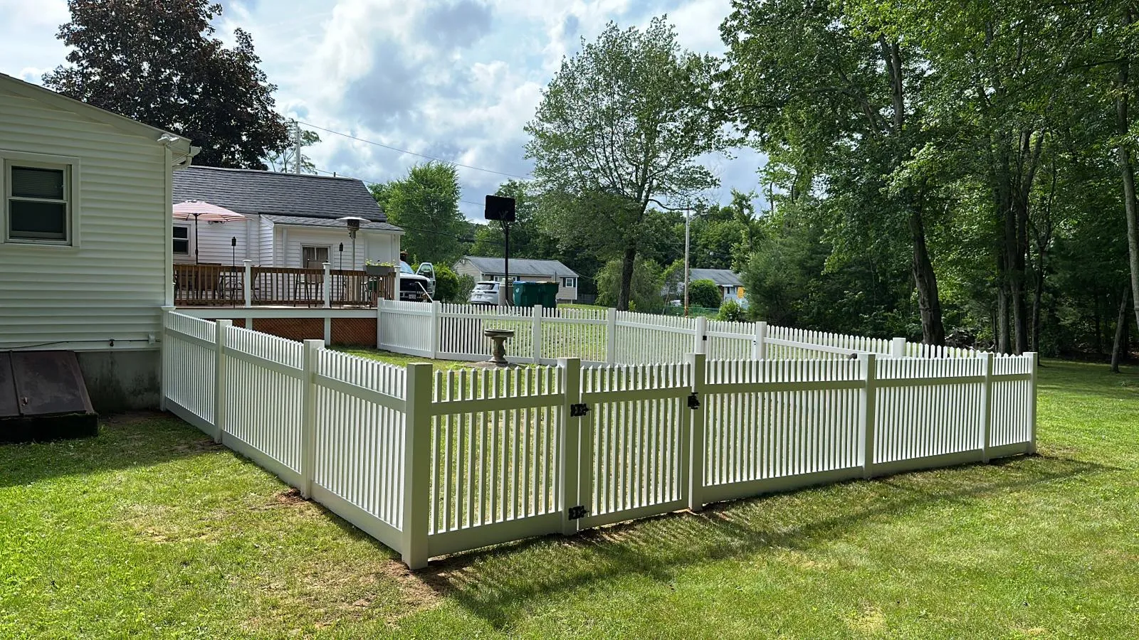 Vinyl fence photo 11