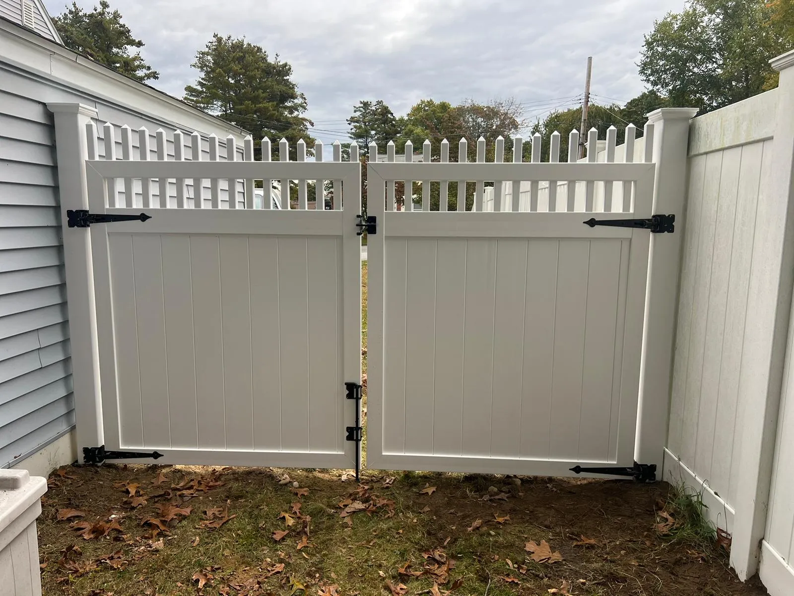 Vinyl fence photo 21